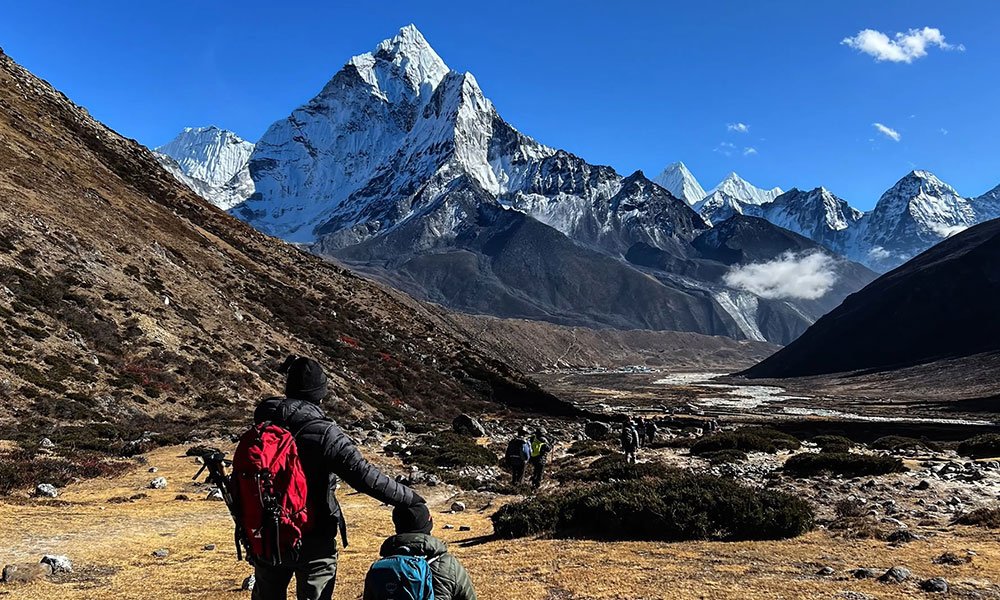 How to Manage Your Health on the Everest Base Camp Trek: 7 Crucial Steps
